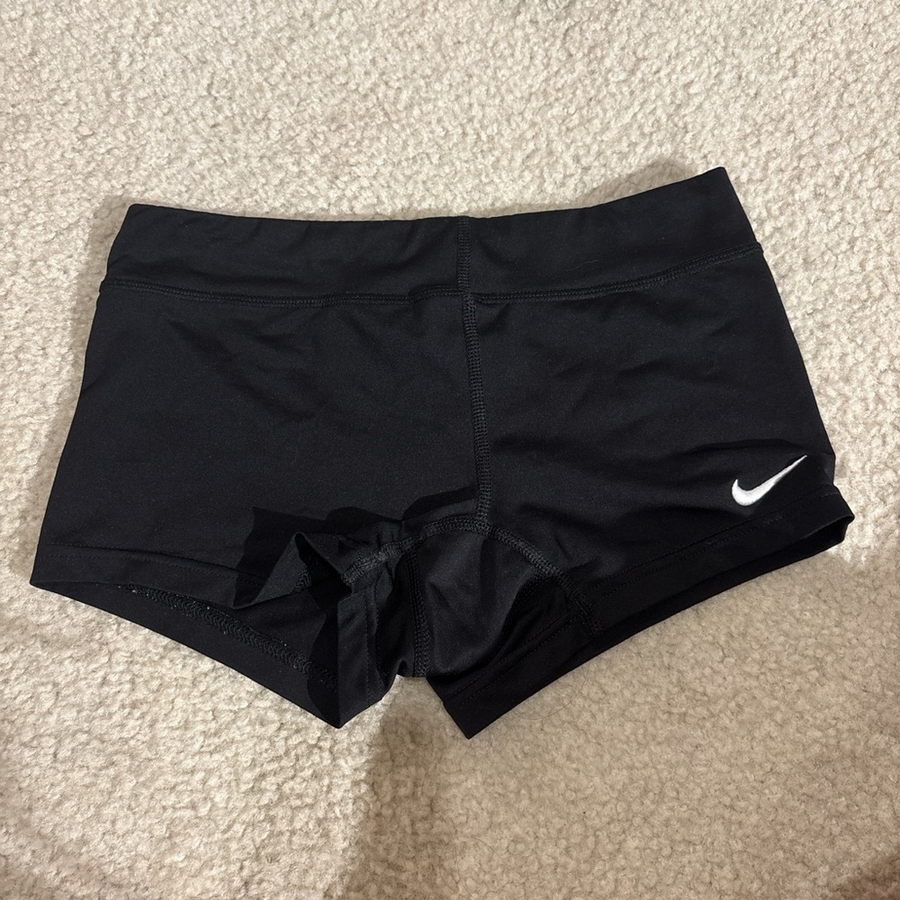 Black Nike sportswear shorts #sportswear #activewear #Nike